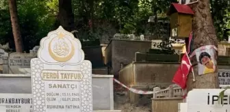 Ferdi Tayfur'un mezarı, Devlet Bahçeli tarafından yaptırıldı