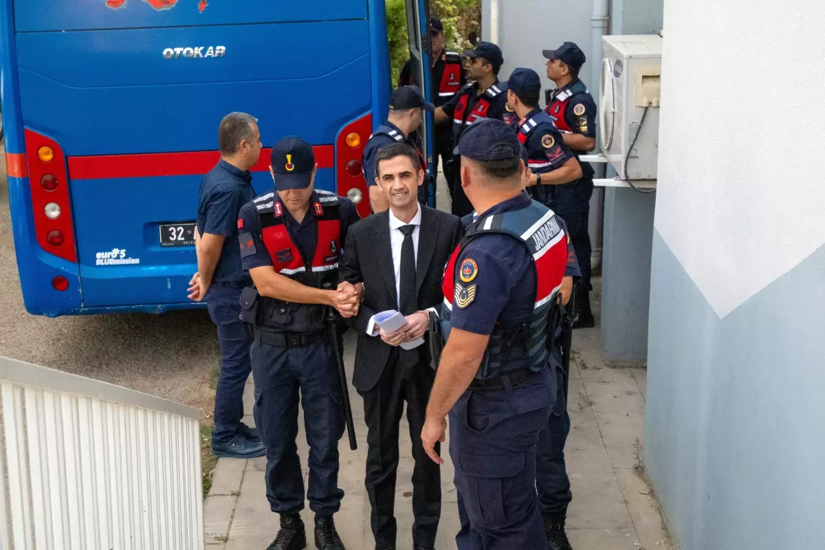 İsparta'da Rüşvet ve Zimmet Soruşturması: Eski Belediye Başkanı Tutuklu