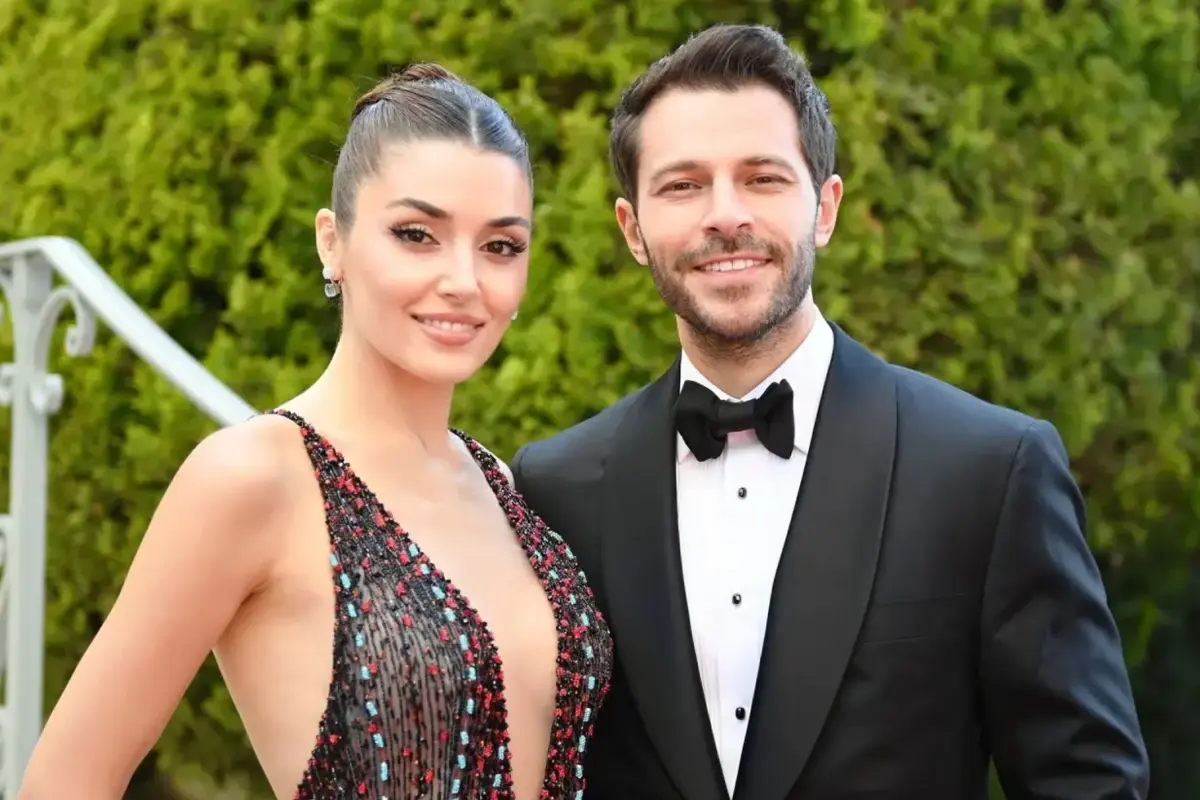 Hande Erçel'den ayrılık sonrası banyo pozu: Karın kasları dikkat çekti