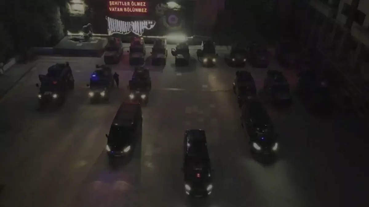 İstanbul ve Mersin'de Terör Örgütüne Finansman Sağlayan 9 Şüpheliye Operasyon