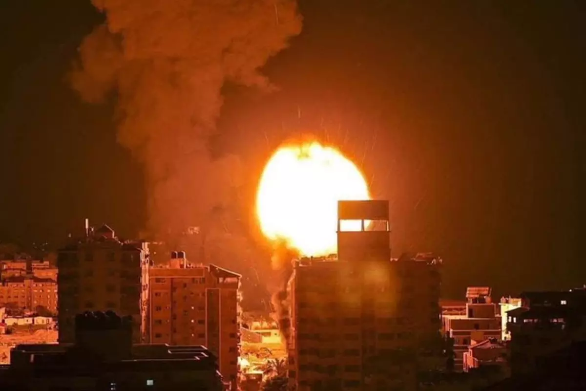 Kara harekatı başlatan İsrail'den ilk açıklama: Gazze yanıyor, durmayacağız