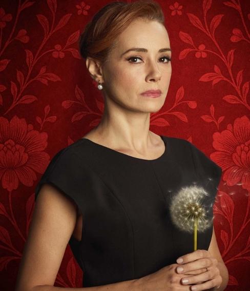 Kıskanmak Seniha kim, Özgü Namal mı? Kıskanmak Seniha kim, Özgü Namal mı?