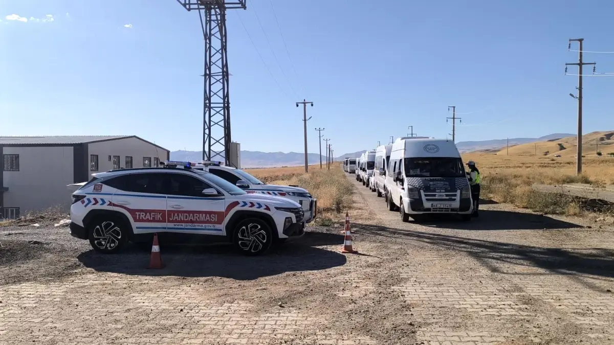 Muş'ta Okul Servis Araçlarına Güvenlik Denetimi