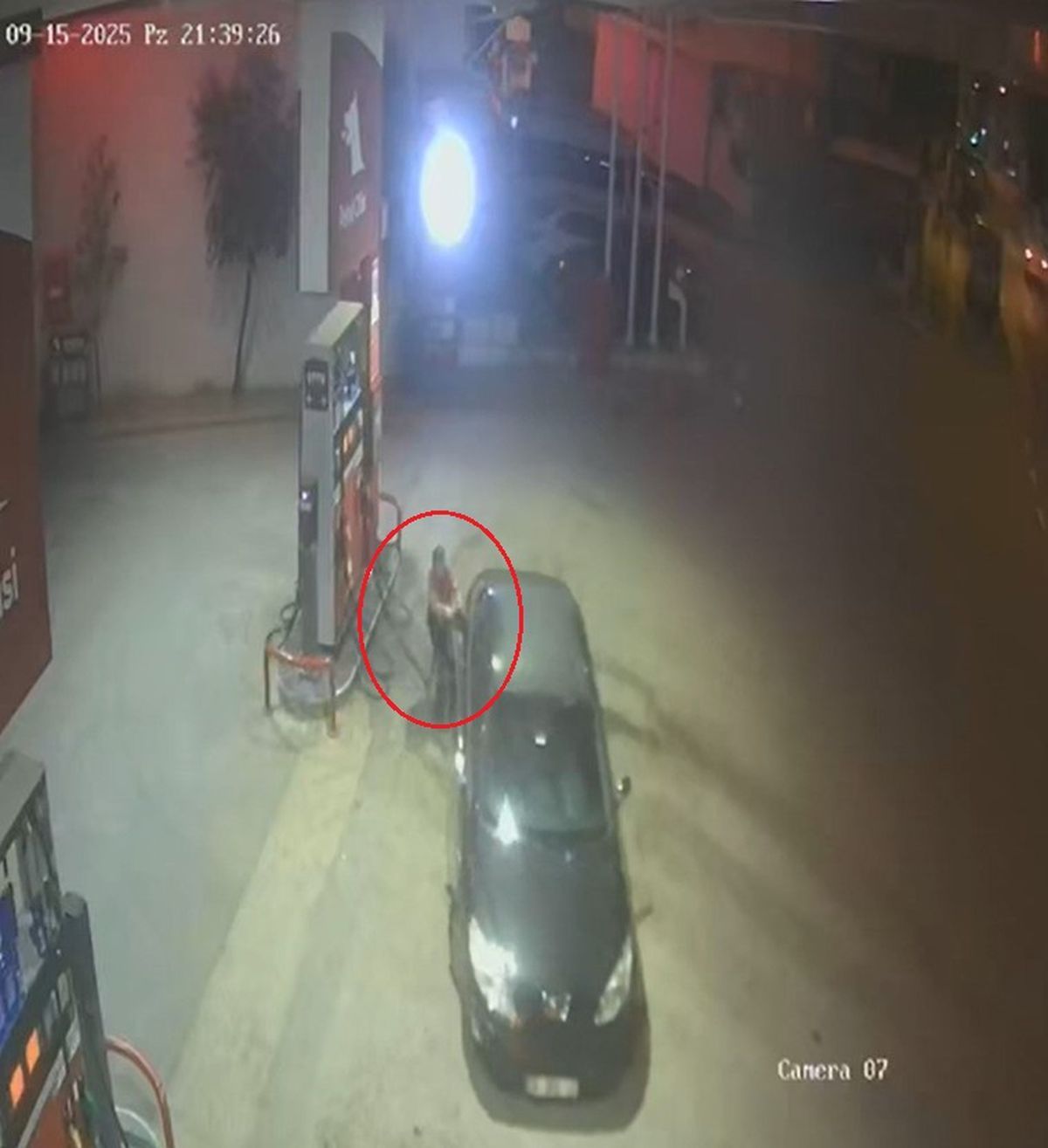 Bursa'da Akaryakıt İstasyonunda Olay Anı Güvenlik Kamerasında