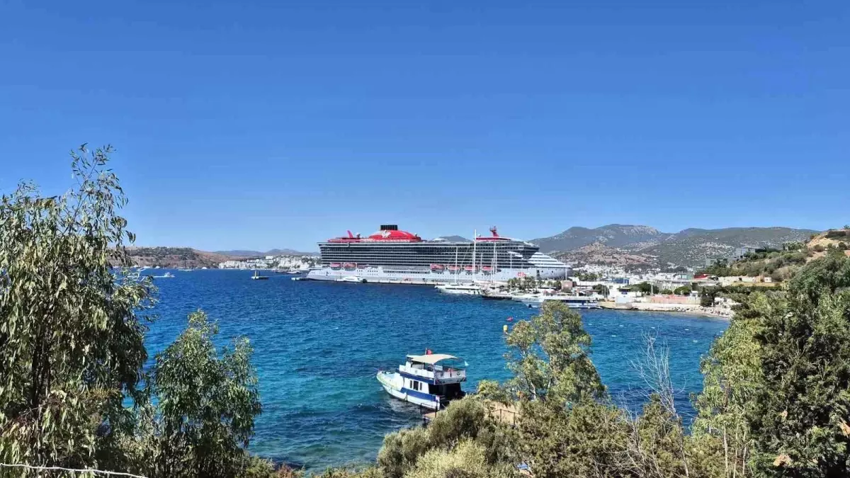 Bodrum'a Resilient Lady Gemisiyle 2.521 Yolcu Geldi