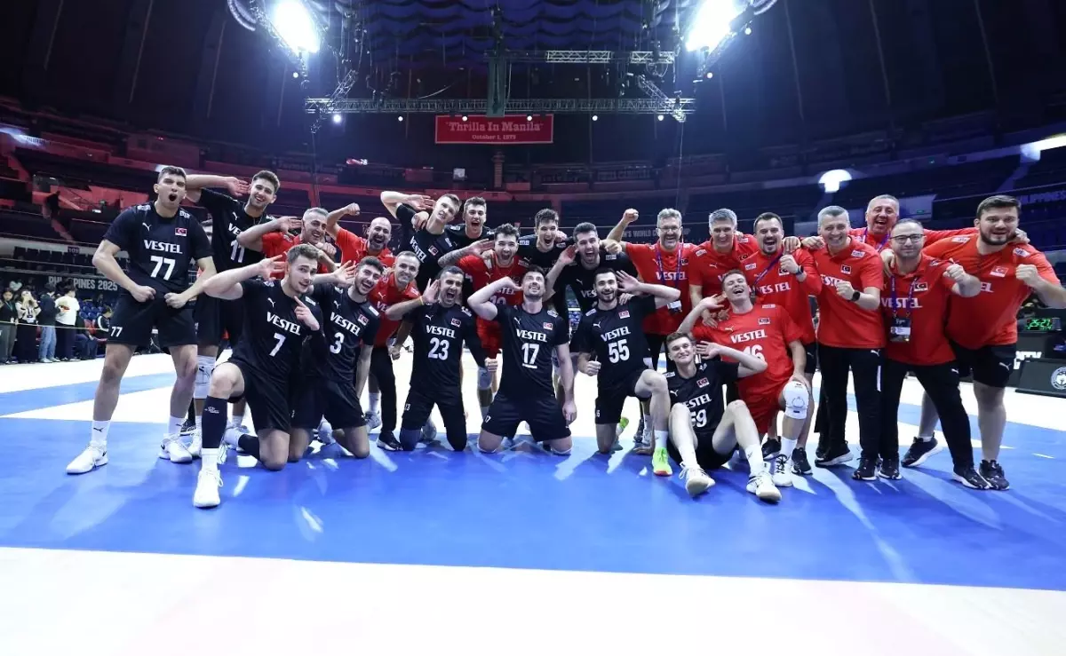 A Milli Erkek Voleybol Takımı, Kanada'yı 3-0 Geçerek Son 16'ya Yükseldi
