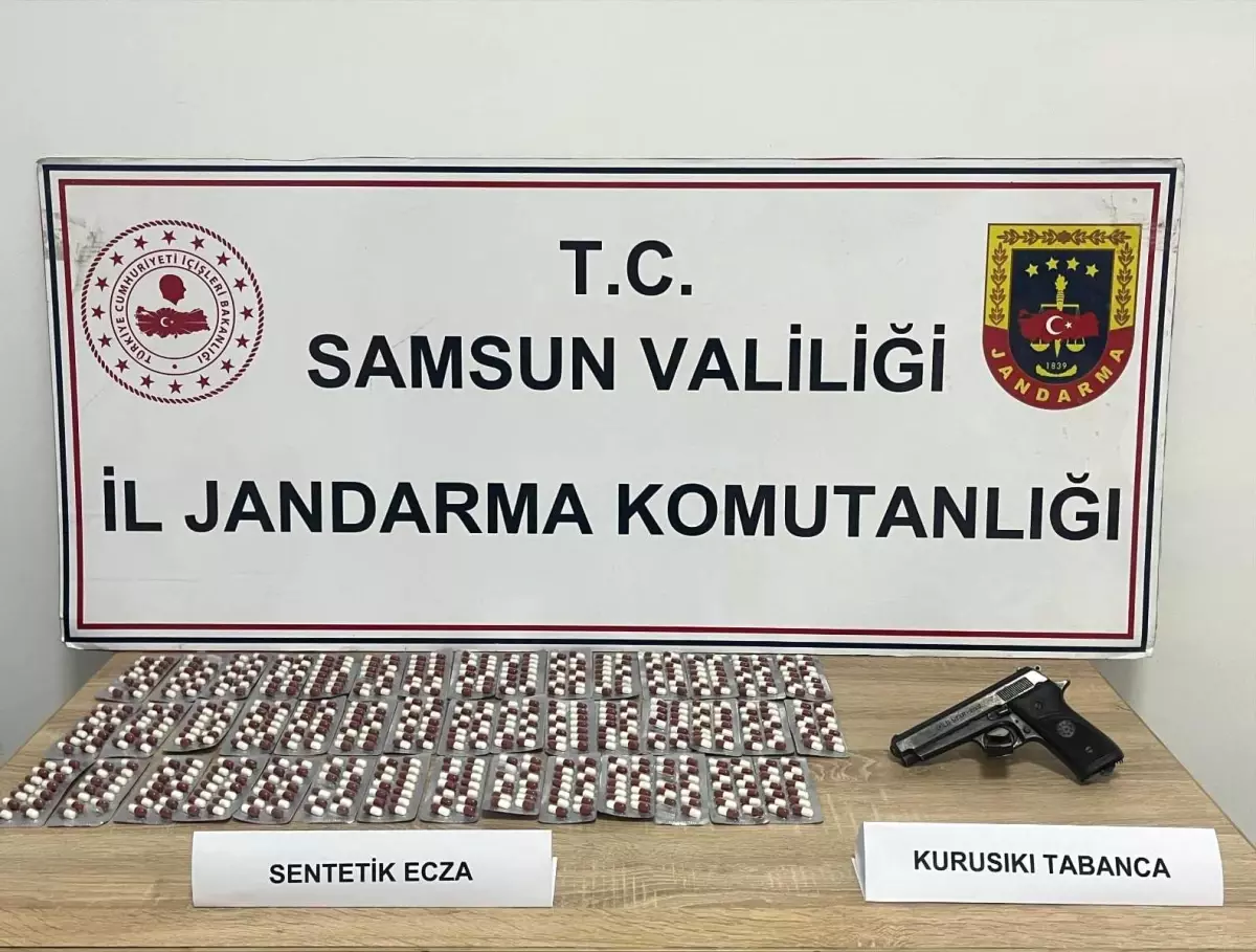 Samsun'da Uyuşturucu Operasyonu: 608 Sentetik Ecza Hap Ele Geçirildi