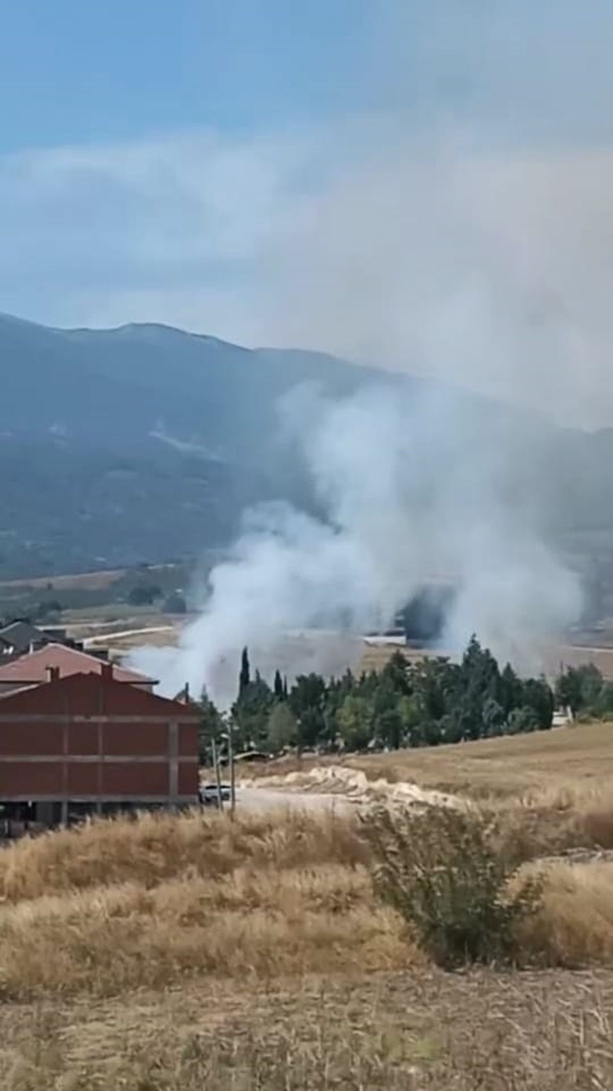 İnegöl'de Anız Yangını Korkuttu