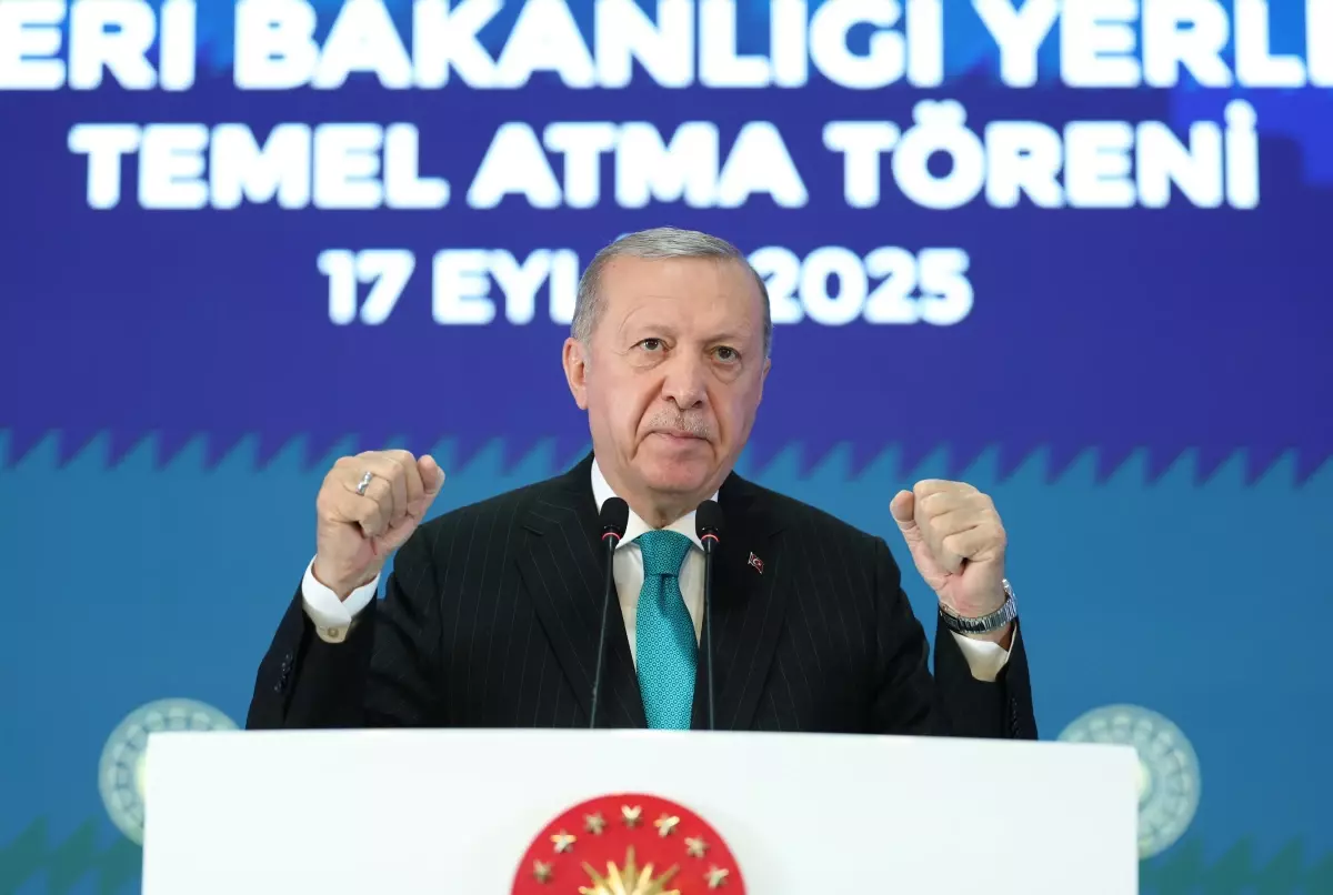 Cumhurbaşkanı Erdoğan: Kudüs-ü Şerif'i namahrem ellerin kirletmesine izin vermeyiz