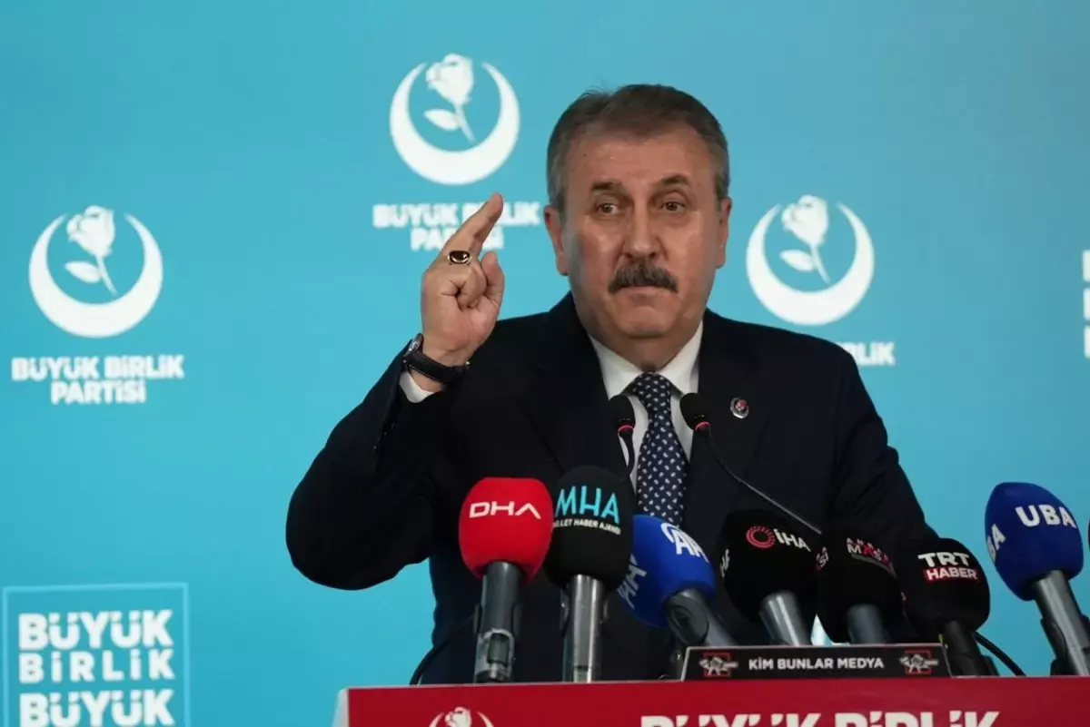Destici: Kılıçdaroğlu'nun mezhebi anlayışının malzeme yapılmasını şiddetle kınıyorum