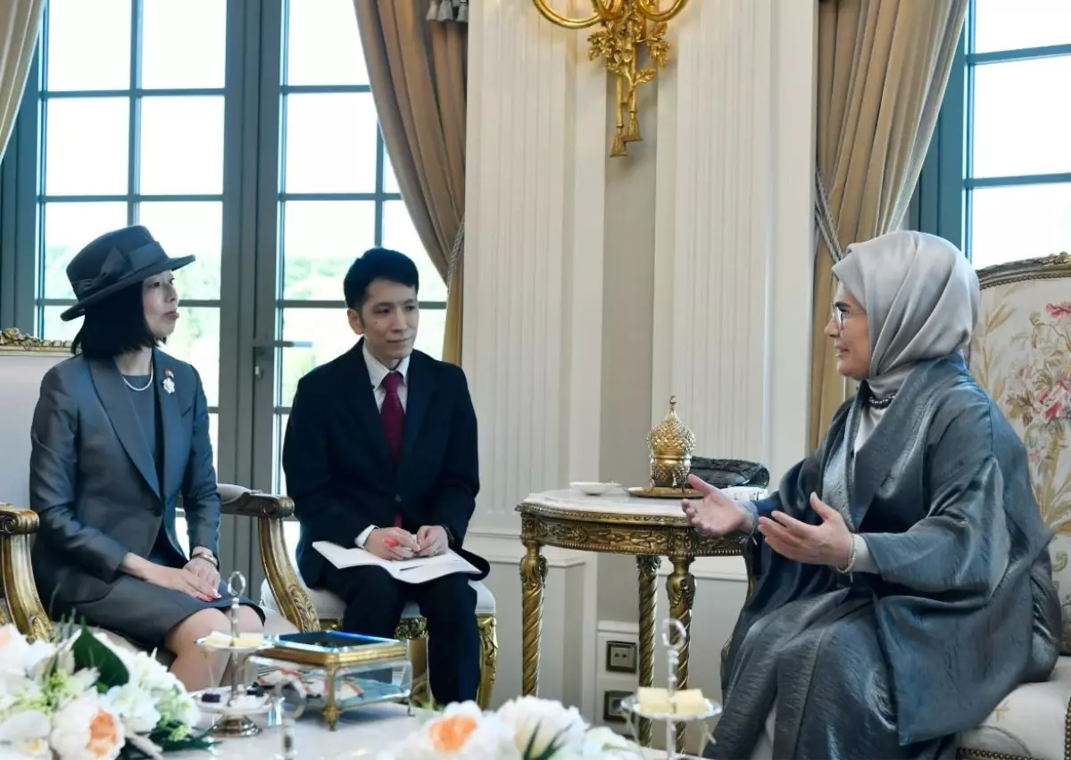 Emine Erdoğan, Japonya Altes Prensesi Akiko Mikasa ile bir araya geldi