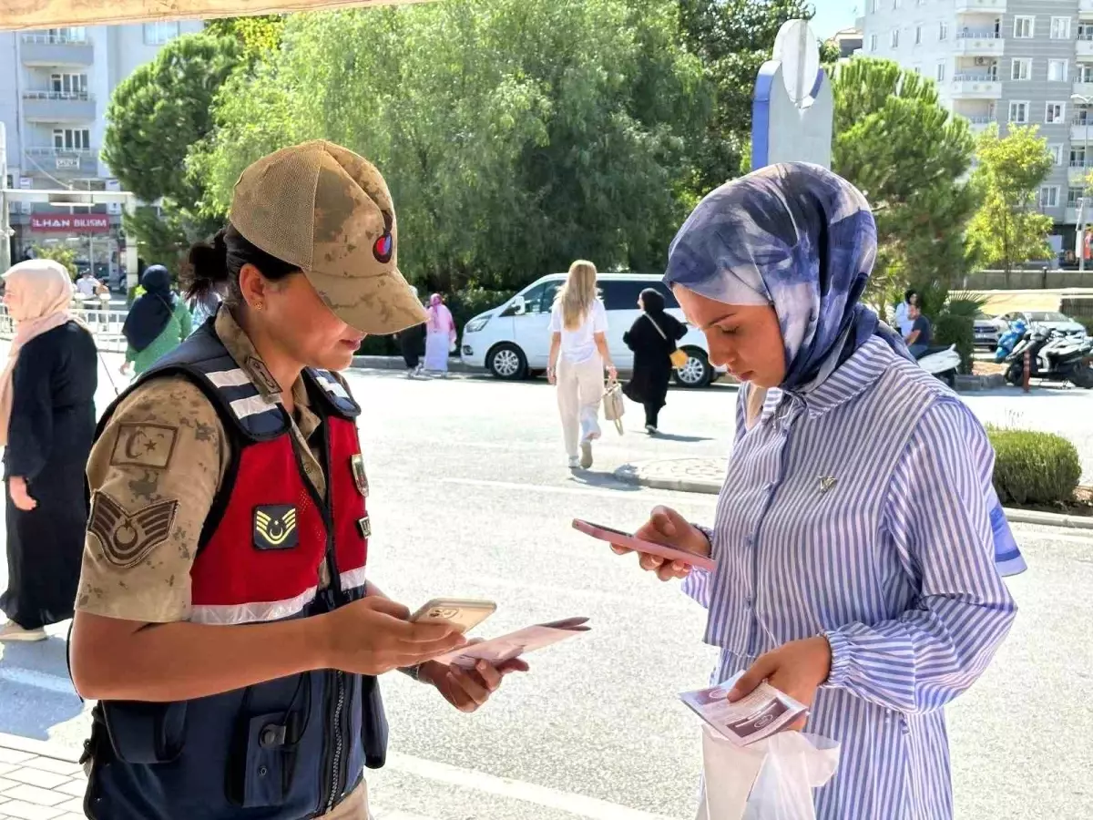 Kilis 7 Aralık Üniversitesi'nde Jandarma Bilgilendirme Etkinliği