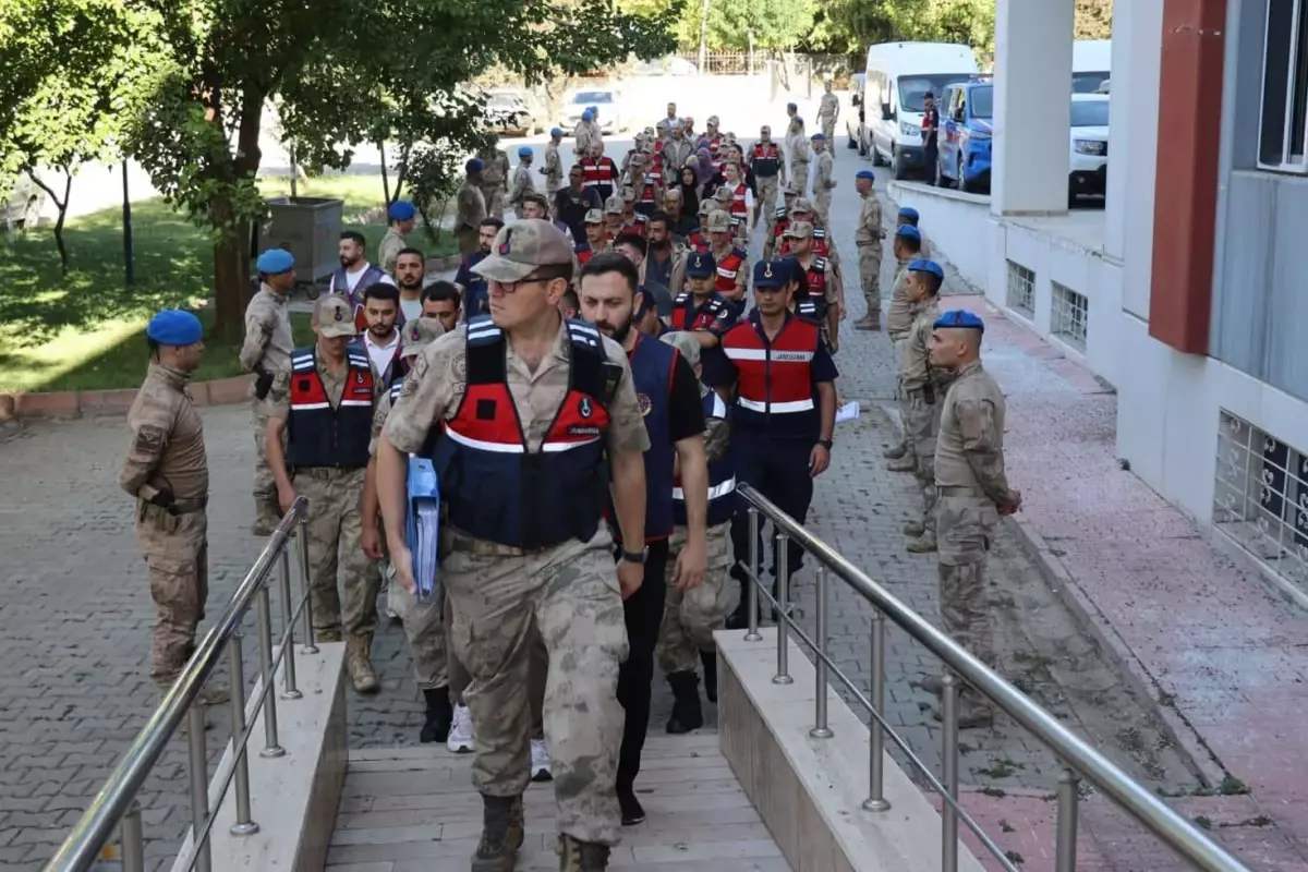 Kız kaçırma sonrası kayıplara karışan kuzenler davasında 5 tutuklama daha