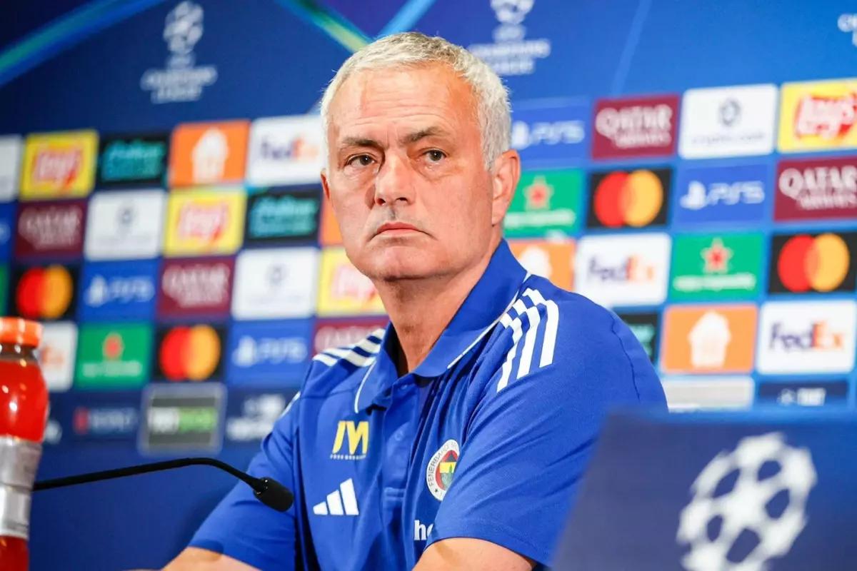Mourinho, Benfica için Lizbon'a gitti