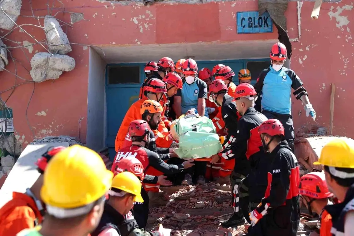 Muş'ta Bölgesel Deprem Tatbikatı Gerçekleştirildi