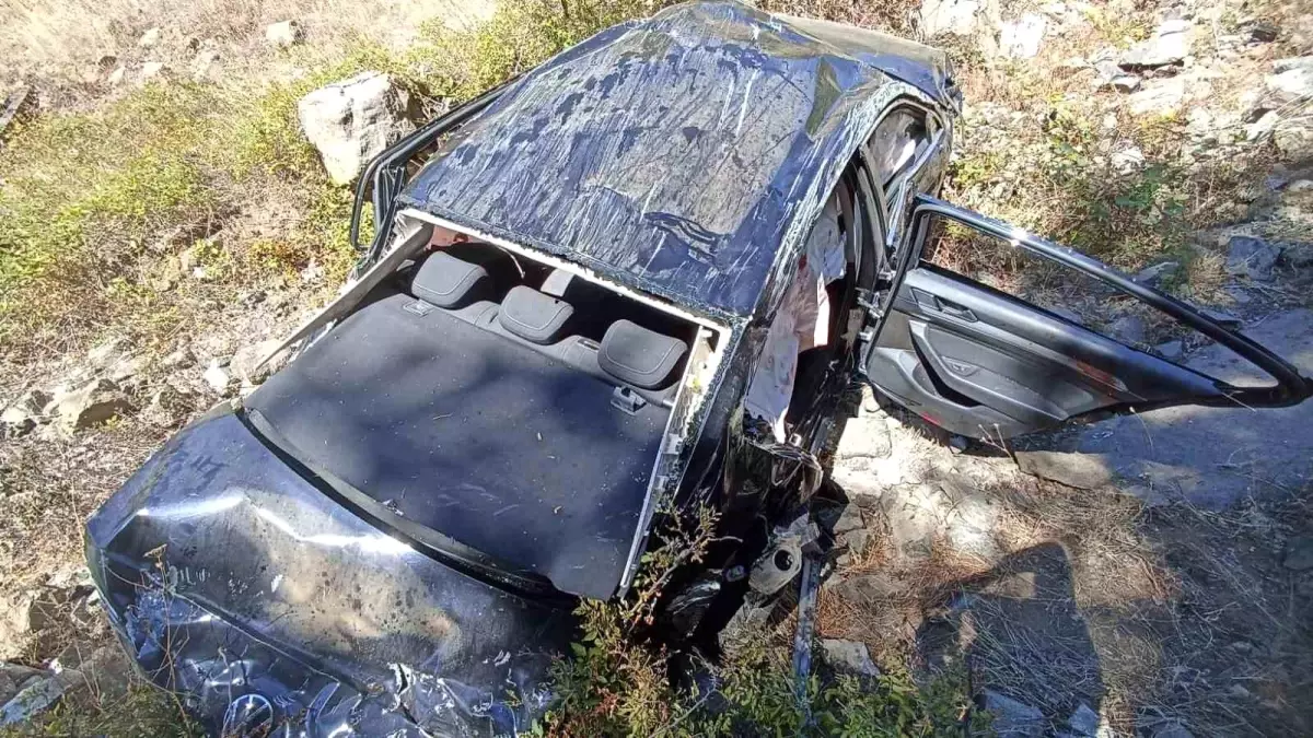 Tokat'ta Uçurumdan Düşen Otomobilin Sürücüsü Yaralı Kurtarıldı