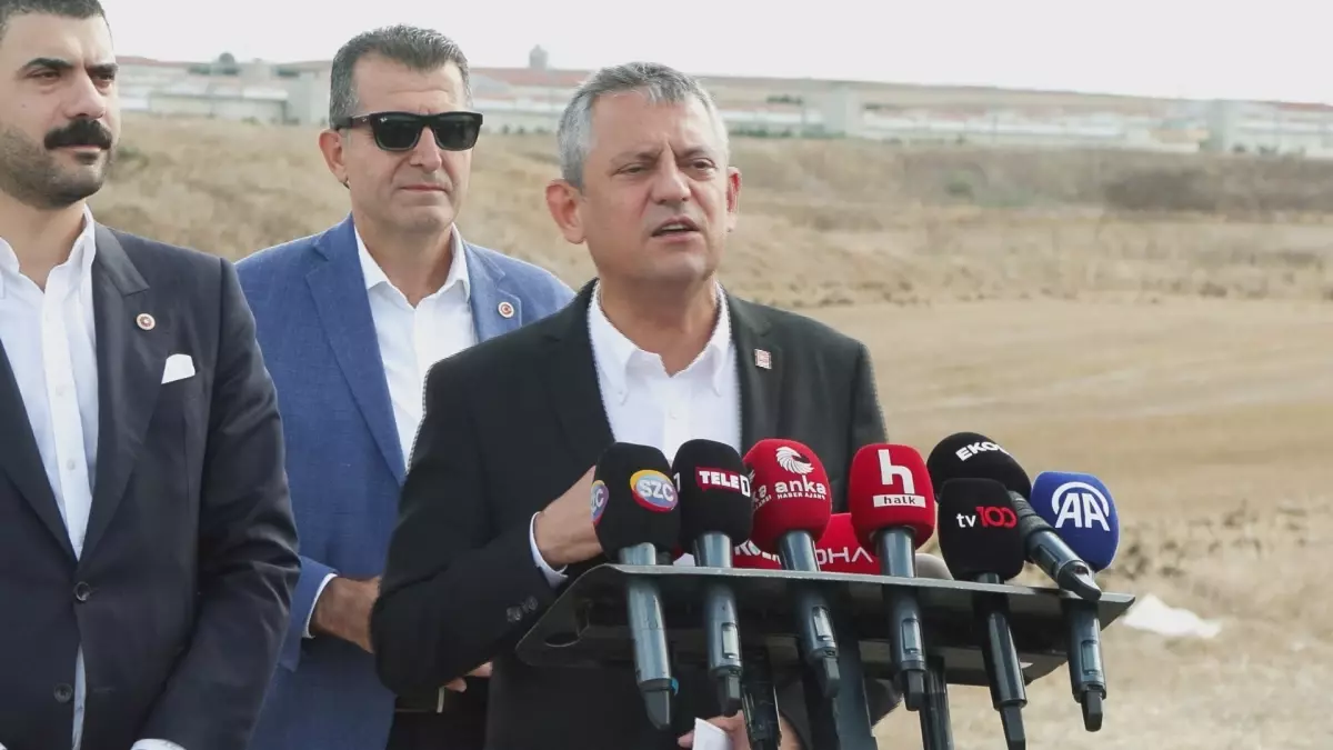 CHP Genel Başkanı Özgür Özel, Ekrem İmamoğlu'nu Ziyaret Etti