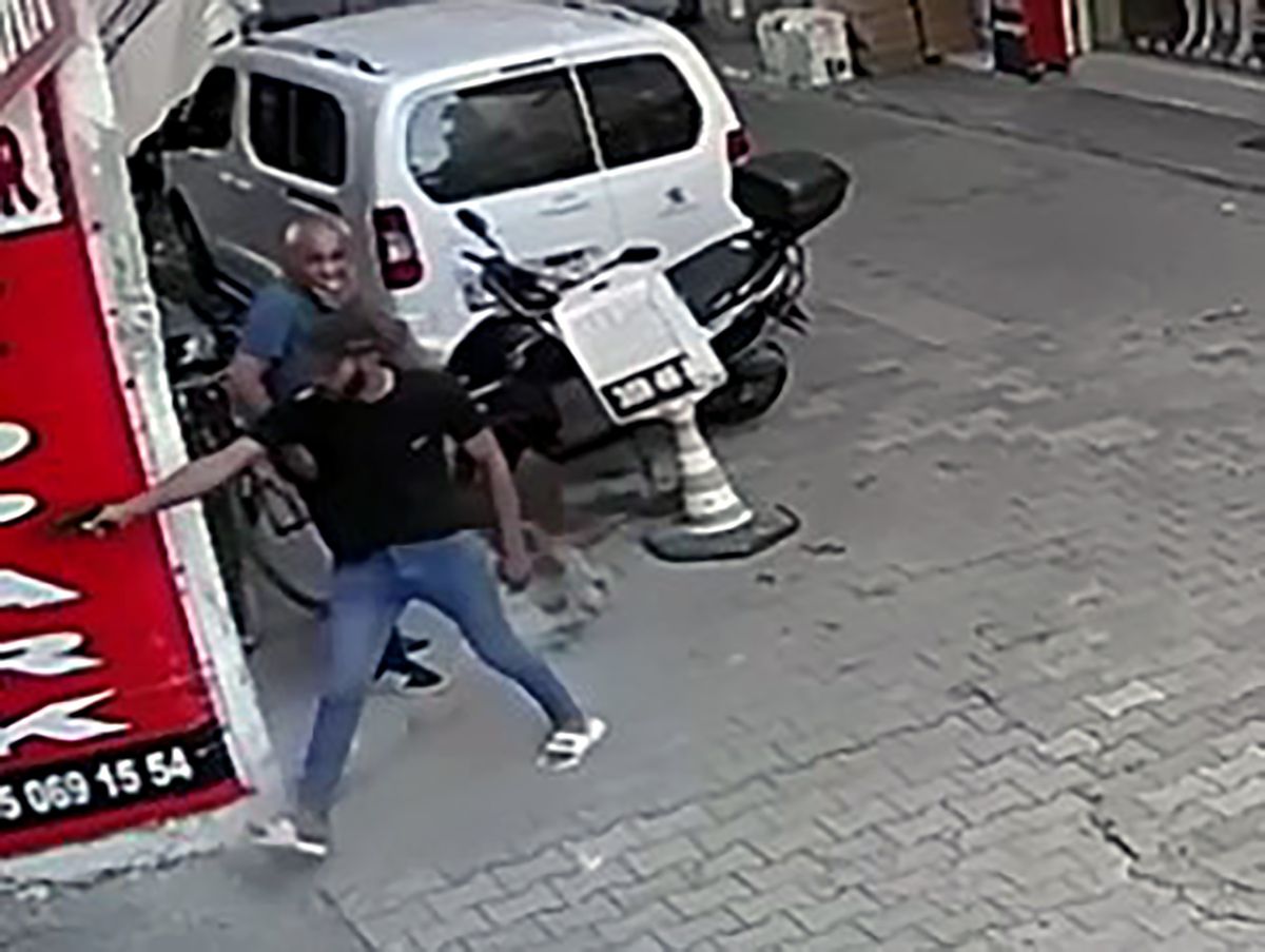 Adana'da Haraç İstemek Üzerine Silahlı Saldırı Girişimi
