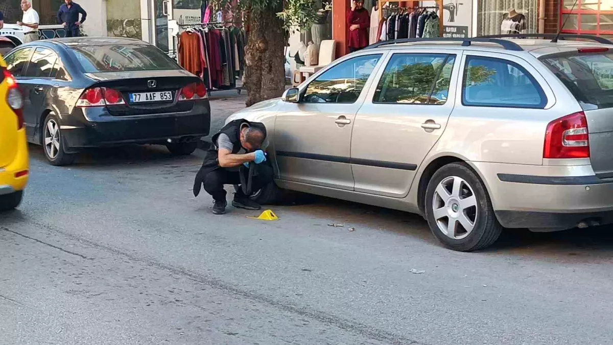 Yalova'da Silahlı Kavga: İki İş Yerine Kurşun Isabet Etti