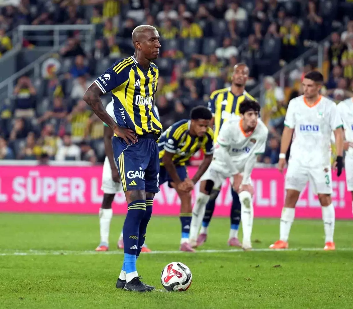 Anderson Talisca, Alanyaspor Maçında Yine Penaltı Kaçırdı
