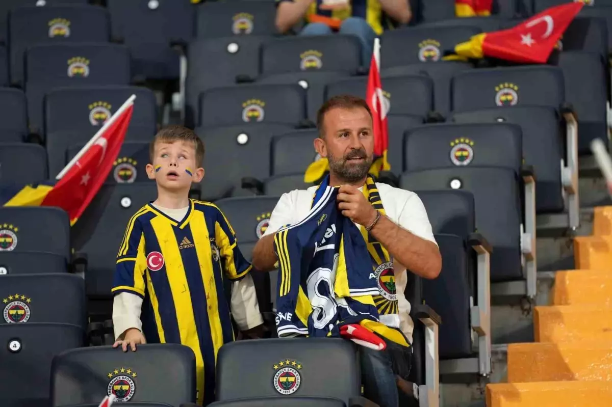 Trendyol Süper Lig: Fenerbahçe: 0 Alanyaspor: 0 (Maç devam ediyor)