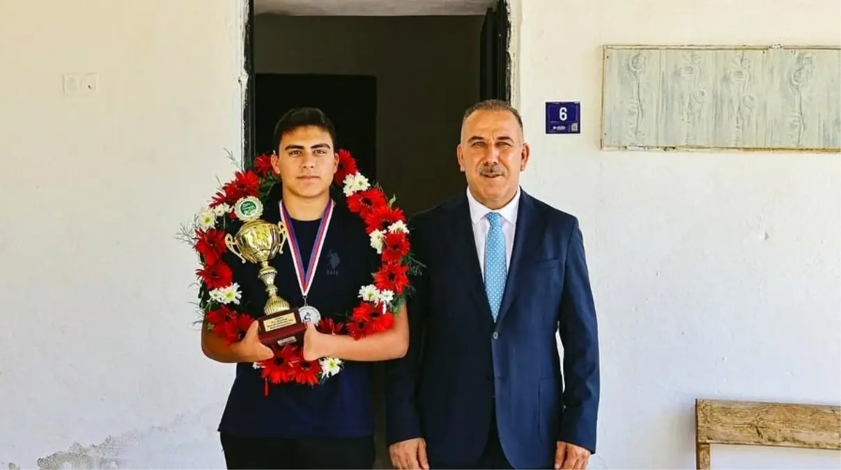 Altın Madalyalı Sporcumuz Muaz Erdem Madran'a Ziyaret