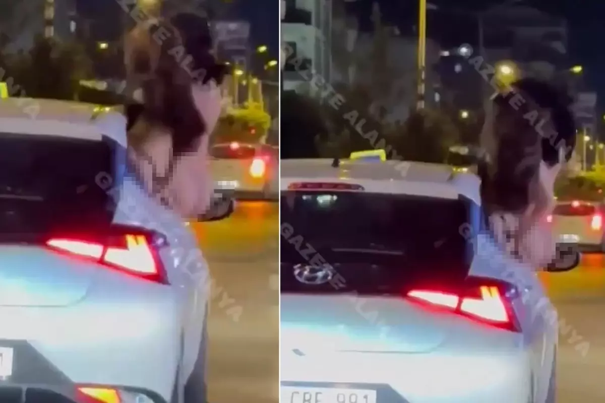 3 kadın yarı çıplak arabada dans etti, gören şaştı kaldı