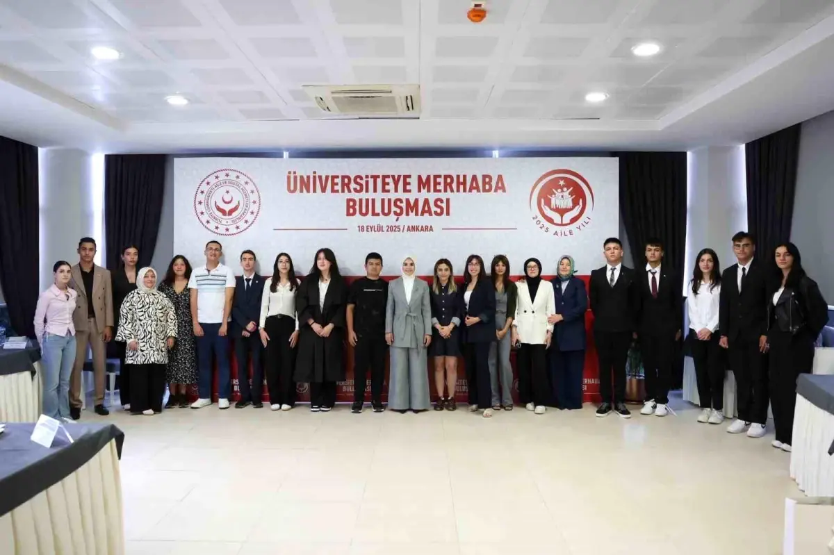 Bakan Göktaş, Devlet Himayesinde Büyüyen Gençlerle 'Üniversiteye Merhaba' Dedi