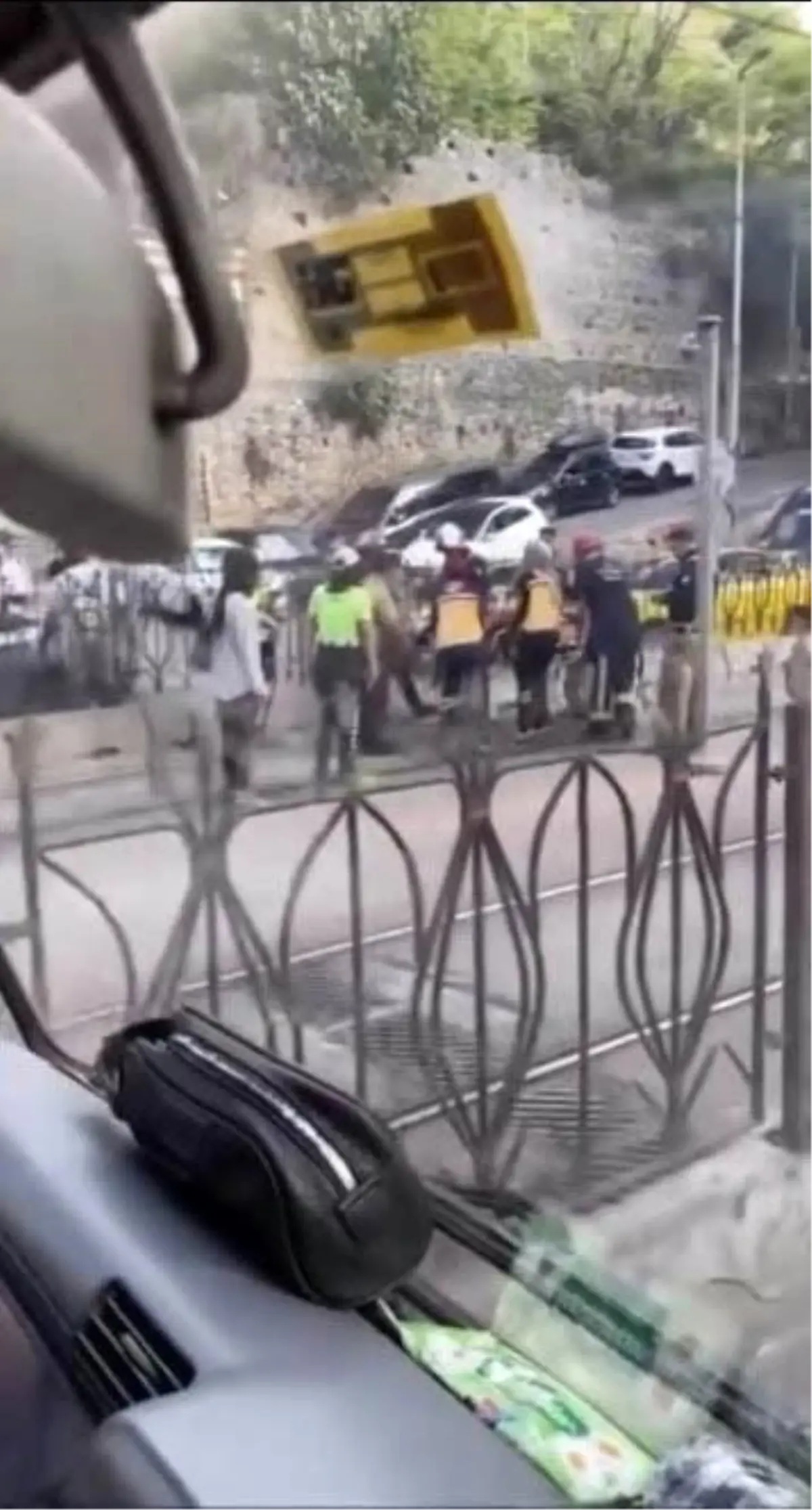 İstanbul'da Tramvay Kazası: Yanlış Yön Geçişi Tehlike Yarattı