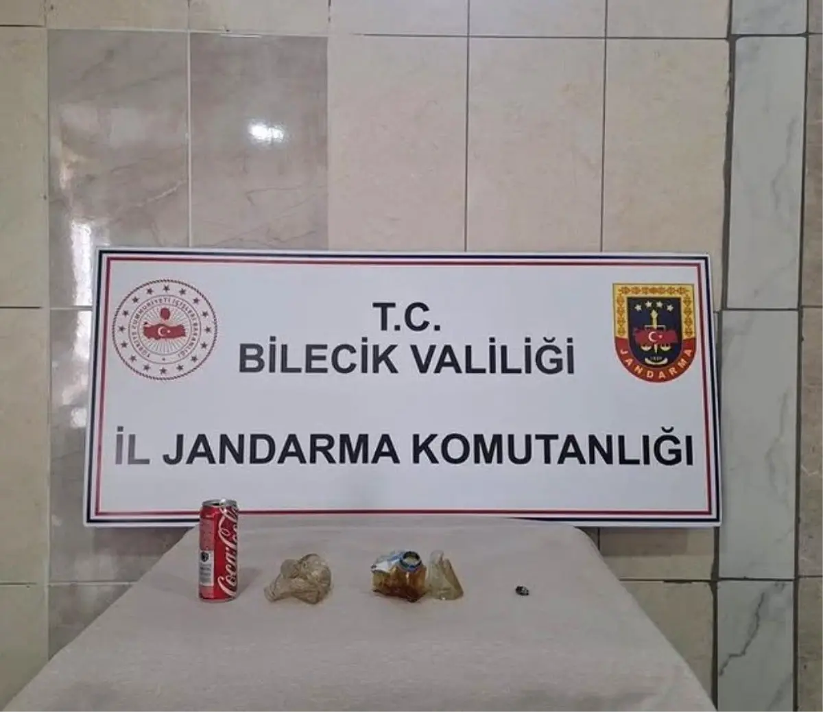 Bilecik'te Uyuşturucu Bulunan Tır Trafiği Tehlikeye Attı