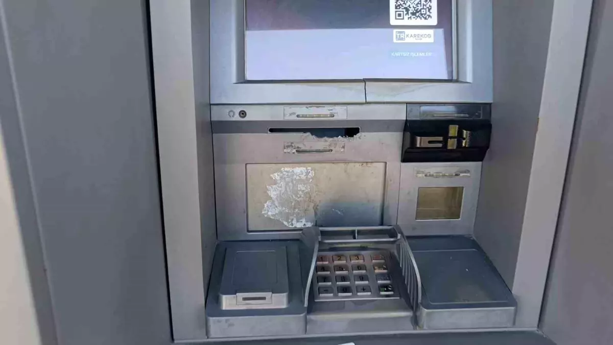 Manavgat'ta ATM Tahrip Edildi: 60 Adet Çalıntı Kart Bulundu