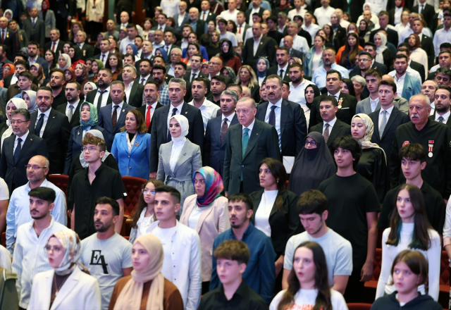 Cumhurbaşkanı Erdoğan'dan Netanyahu'yu hop oturtup hop kaldırtacak sözler Cumhurbaşkanı Erdoğan'dan Netanyahu'yu hop oturtup hop kaldırtacak sözler