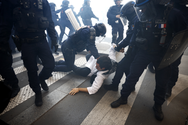 Protests Against Budget Cuts in France: 110 Detentions
