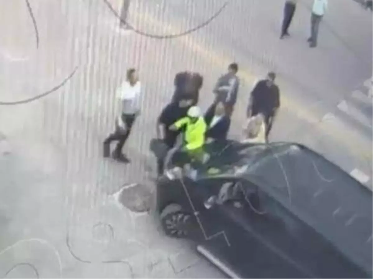 CHP Milletvekili Şoförünün Yargılandığı 'Görevi Yaptırmamak için Direnme' Davası Başladı