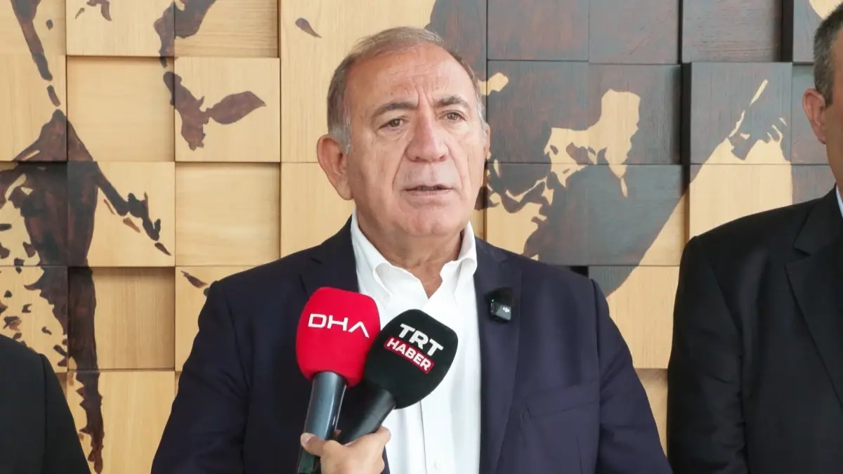 Gürsel Tekin'den CHP İddialarına Yanıt: '41 Çalışanımız Yok, 7 Çalışanımız Var'