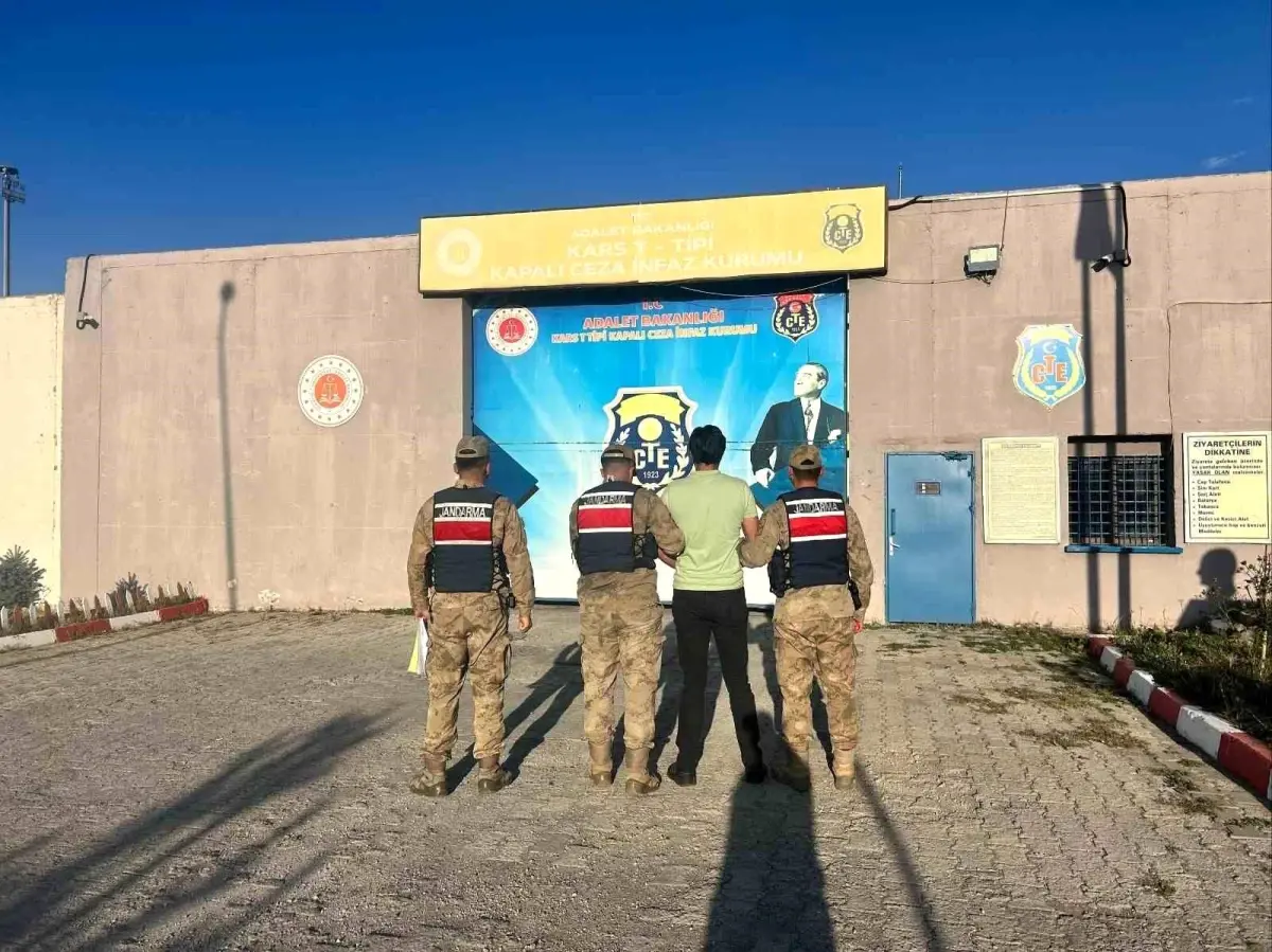 Kars'ta Silahlı Tehdit Suçundan Aranan Şahıs Yakalandı