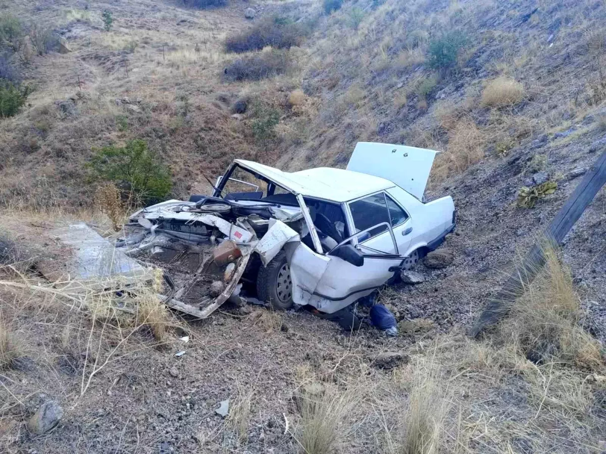 Kırıkkale'de Uçuruma Yuvarlanan Otomobilde 1 Ağır Yaralı