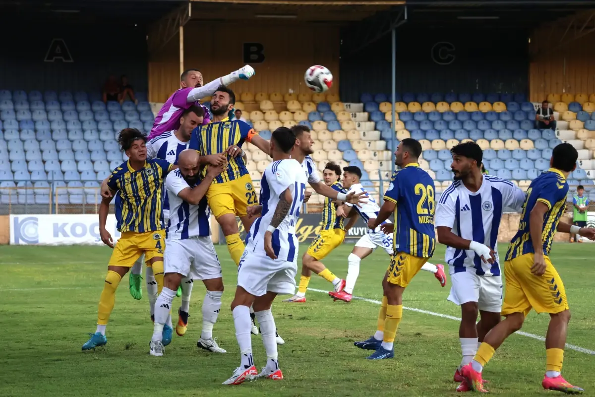 Menemen Futbol Kulübü Kupada Turu Geçti, Ligde Zirve Peşinde