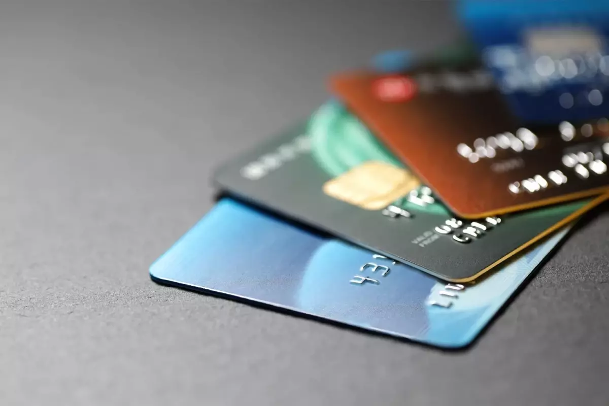 Merkez Bankası kredi kartı faiz oranlarını düşürdü