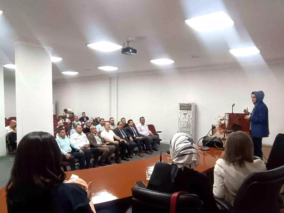 İhracat Süreçleri ve Devlet Destekleri Eğitimi Siirt'te Gerçekleştirildi