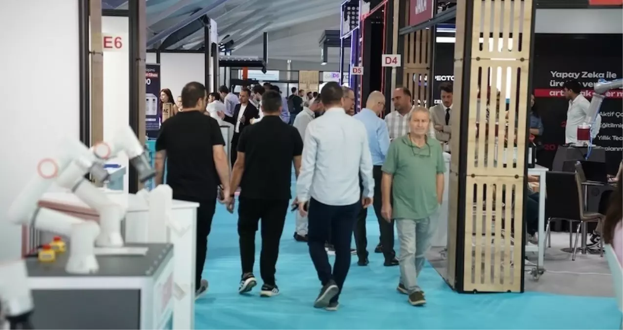 ST Endüstri Zirveleri fabrikalarla tedarikçileri Gebze'de buluşturdu