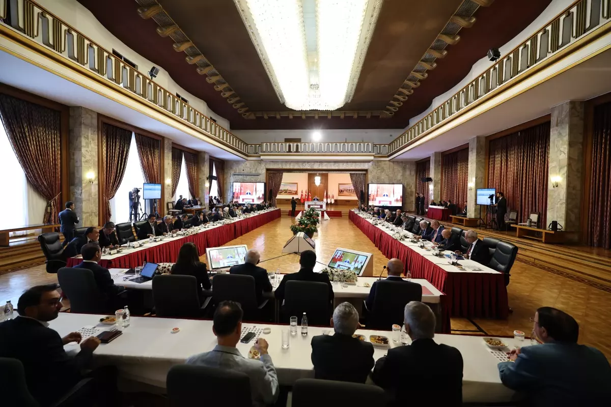 'Terörsüz Türkiye' komisyonu Doğu ve Güneydoğu'daki STK'ları dinledi (2)