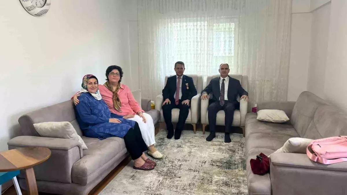 Vali Özkan: 'Şehitlerimiz ve gazilerimiz birliğimizin harcıdır'