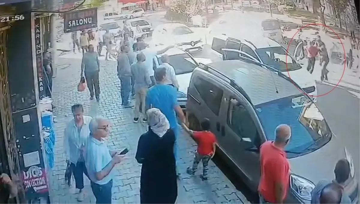 Elazığ'da Araçla Yol Kesip Darbeden 5 Kişi Kaçtı