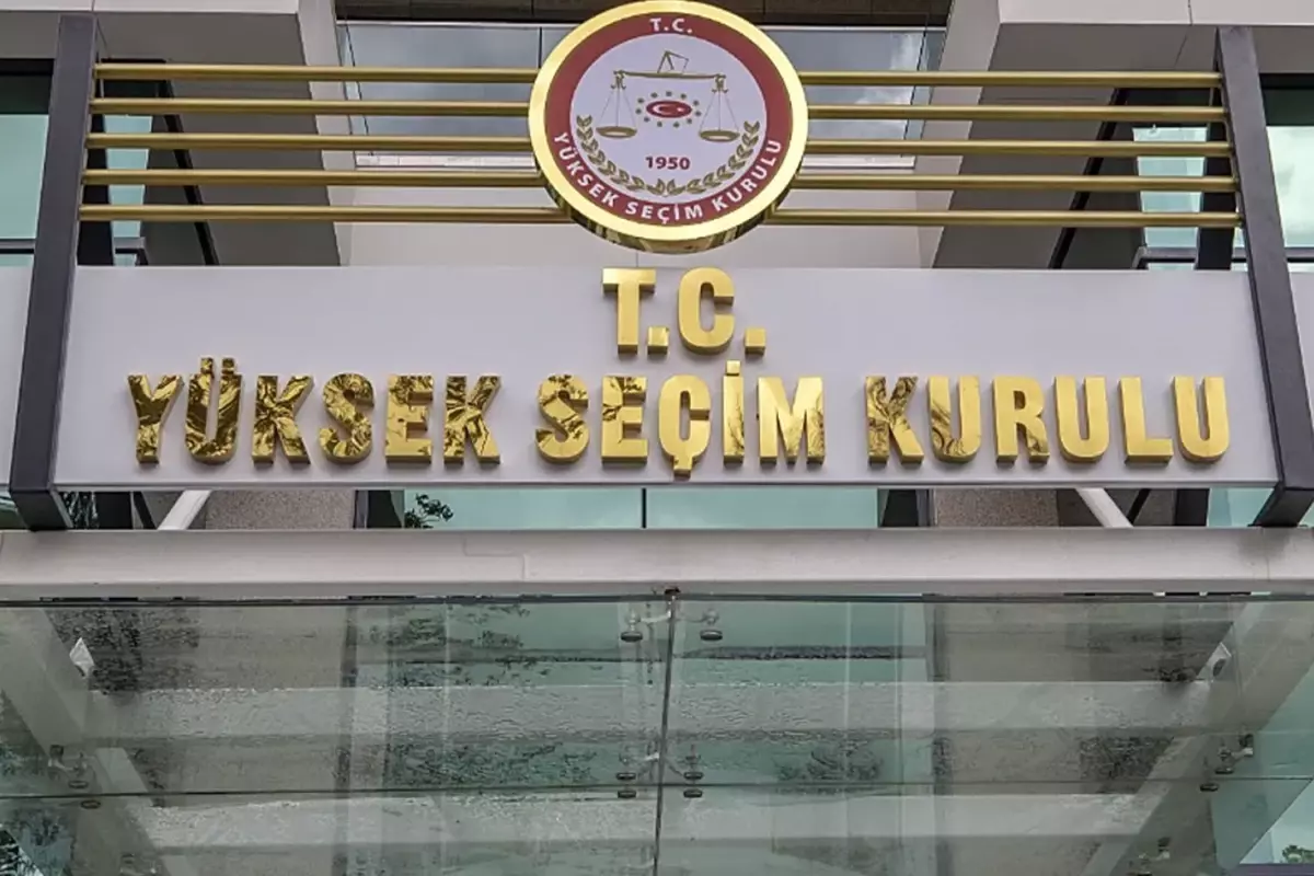 YSK yarın CHP'de Olağanüstü Kurultay gündemiyle toplanacak