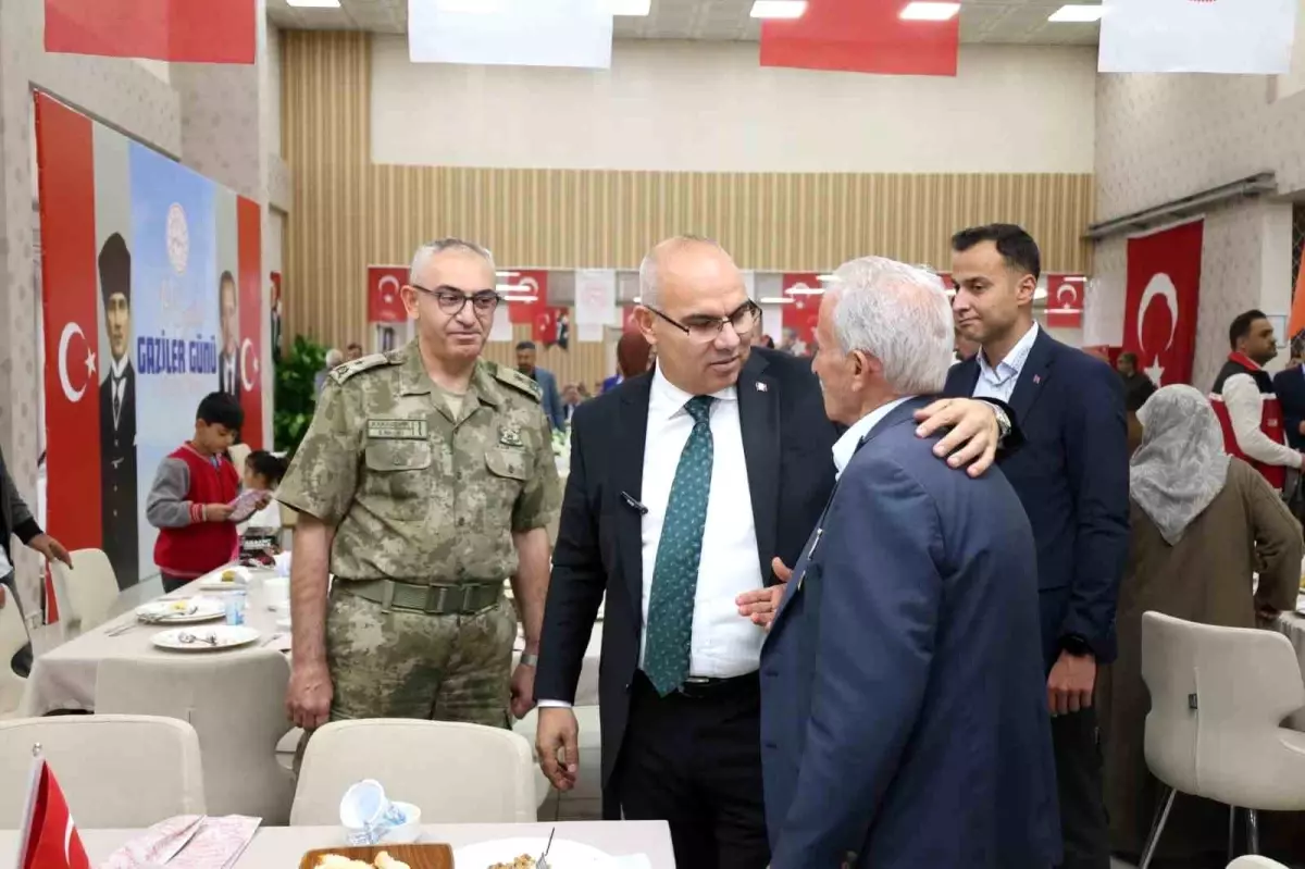 Gaziler Günü'nde Şehit Ailelerine İhtiram