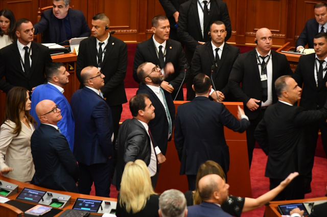 arnavutluk ta yapay zeka bakan meclisi karistirdi 19061323 7392 m