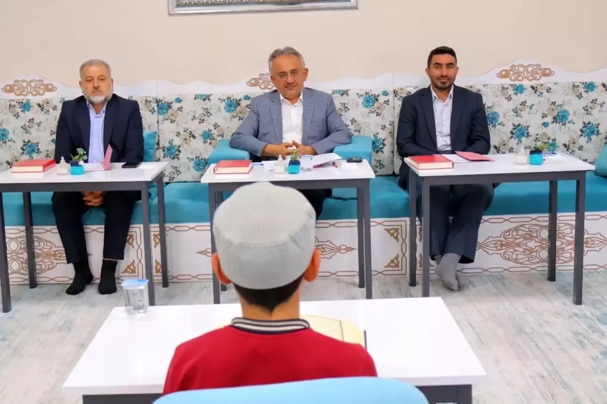Bayburt'ta Kur'an Kursları Arasında Hafızlık ve Güzel Okuma Yarışması Yapıldı