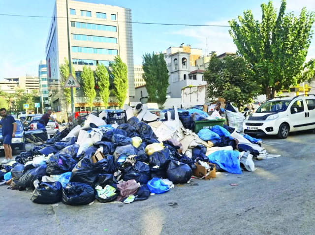 coplerin toplanmadigi konak ta belediye baskanina 19064686 8019 m