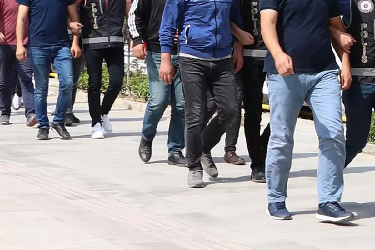 Derkan Başer'e yasa dışı bahis operasyonu: 4 kişi gözaltındı